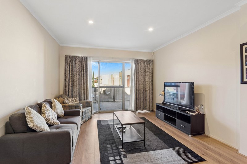 Photo - 6/7-11 Euston Walk, Mawson Lakes SA 5095 - Image 12