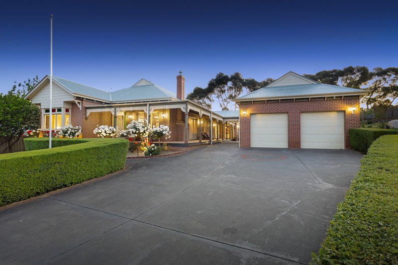 Photo - 67-69 Brookvale Close, Beaconsfield VIC 3807 - Image 2