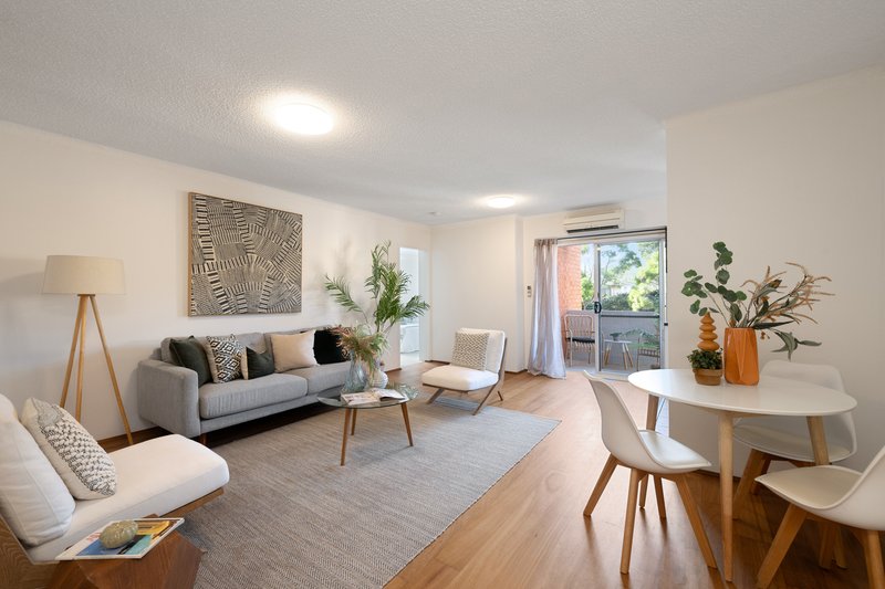 Photo - 6/7-9 Clarence Avenue, Dee Why NSW 2099 - Image 1