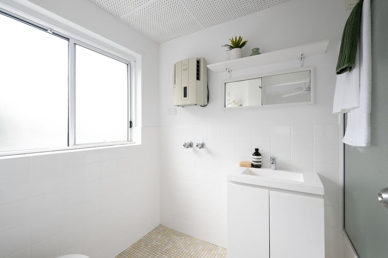 Photo - 6/7-9 Clarence Avenue, Dee Why NSW 2099 - Image 4