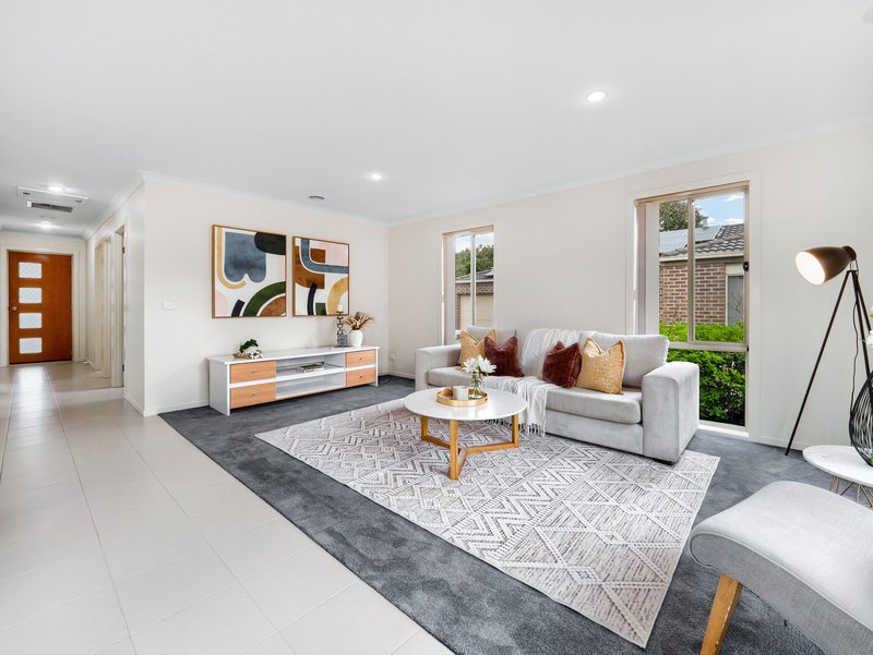 Photo - 6/7-9 Elizabeth Street, Cranbourne North VIC 3977 - Image 6