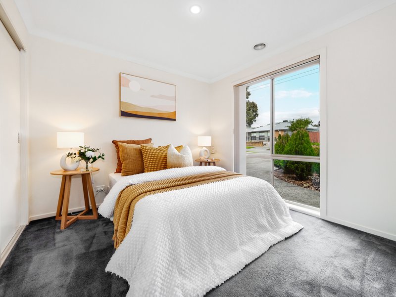 Photo - 6/7-9 Elizabeth Street, Cranbourne North VIC 3977 - Image 11