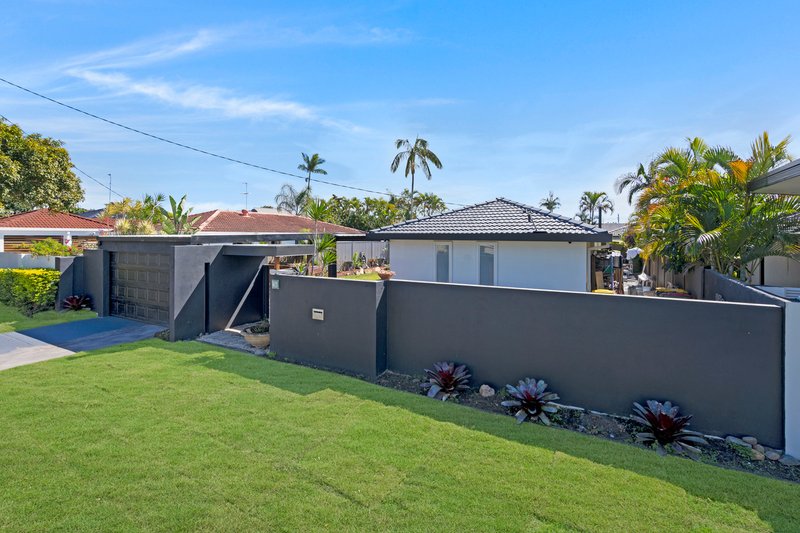 Photo - 67 Allawah Street, Sorrento QLD 4217 - Image 16