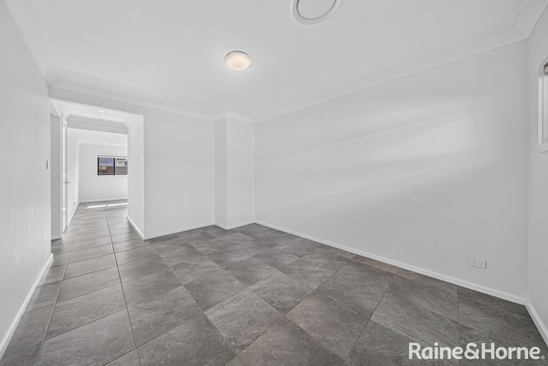 Photo - 67 Arnott Loop, North Rothbury NSW 2335 - Image 4
