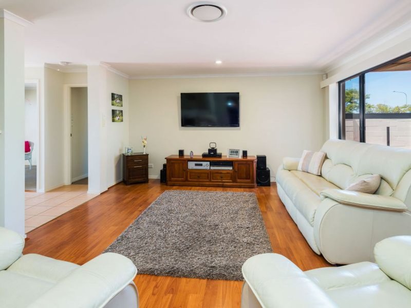 Photo - 67 Audrey Avenue, Helensvale QLD 4212 - Image 3