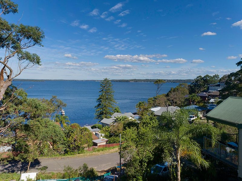 Photo - 67 Beach Road, Wangi Wangi NSW 2267 - Image 2