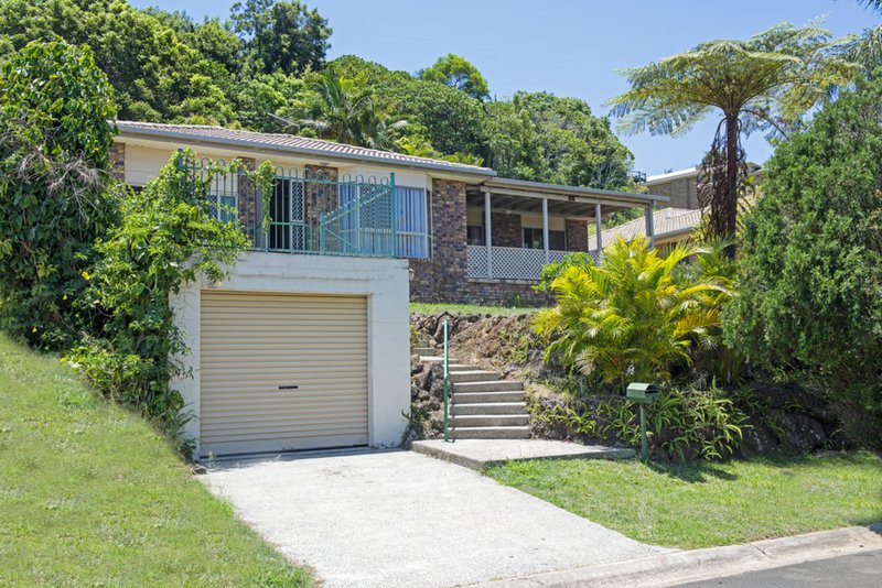 67 Bimbadeen Ave , Banora Point NSW 2486