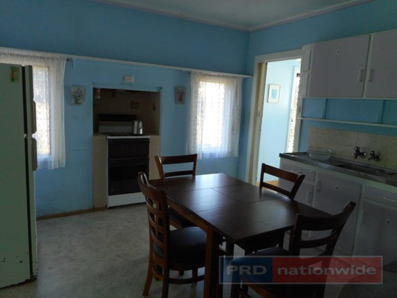 Photo - 67 Blowering Road, Tumut NSW 2720 - Image 11