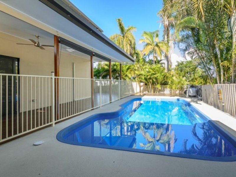 Photo - 67 Booth Avenue, Tannum Sands QLD 4680 - Image 12