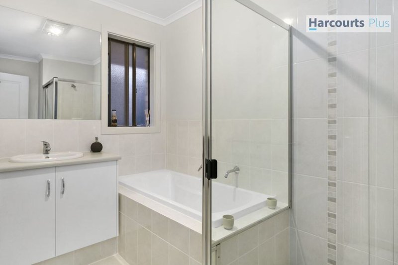 Photo - 67 Brooklyn Drive, Hallett Cove SA 5158 - Image 15