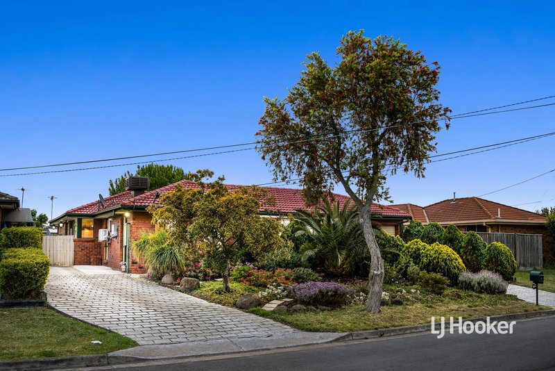 Photo - 67 Canonbury Circle, Seabrook VIC 3028 - Image 2