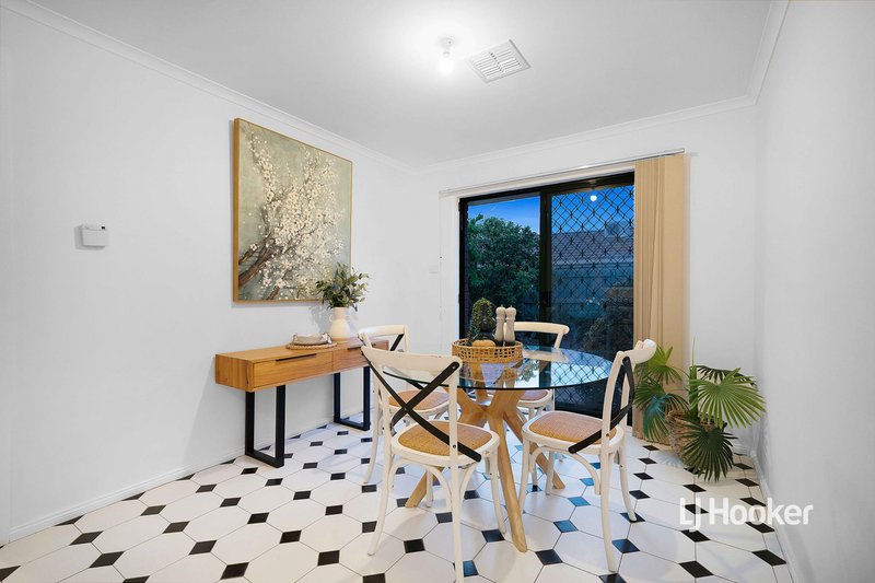 Photo - 67 Canonbury Circle, Seabrook VIC 3028 - Image 10