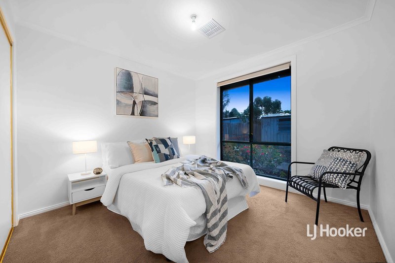 Photo - 67 Canonbury Circle, Seabrook VIC 3028 - Image 11