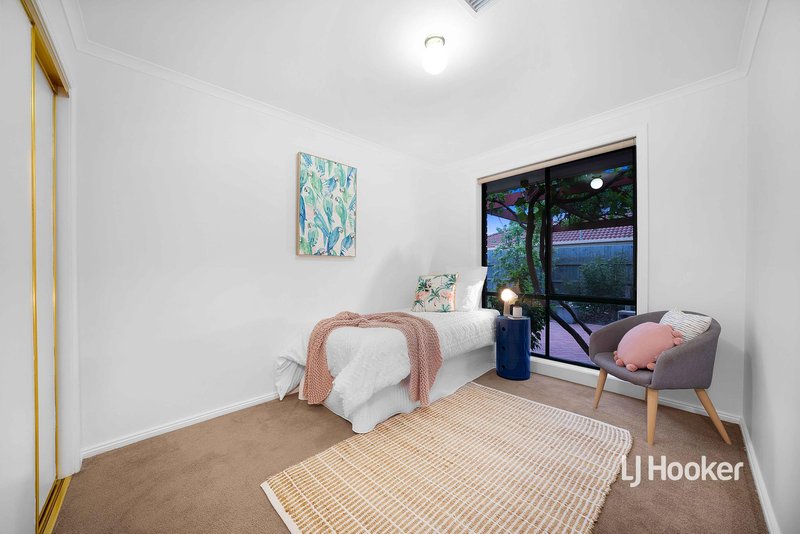 Photo - 67 Canonbury Circle, Seabrook VIC 3028 - Image 14