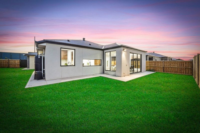 Photo - 67 Castello Drive, Deanside VIC 3336 - Image 25