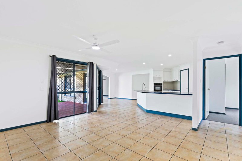 Photo - 67 Charolais Crescent, Upper Kedron QLD 4055 - Image 12