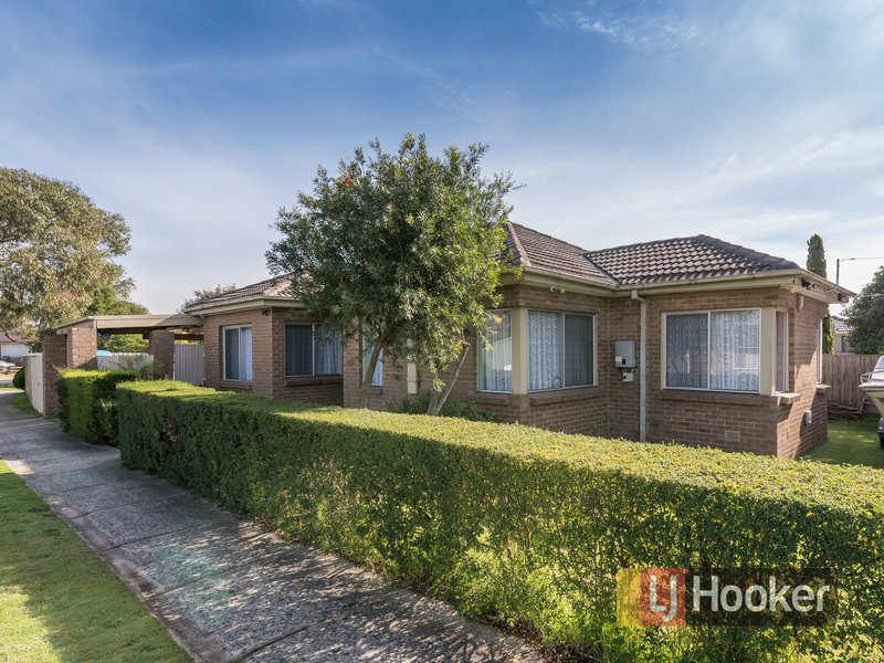 67 Circle Drive South, Cranbourne VIC 3977