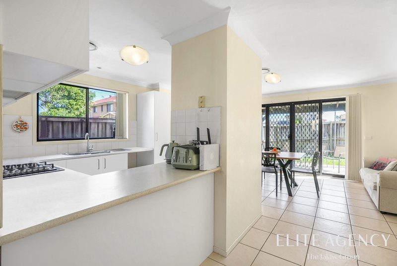 Photo - 67 Coffs Harbour Avenue, Hoxton Park NSW 2171 - Image 4