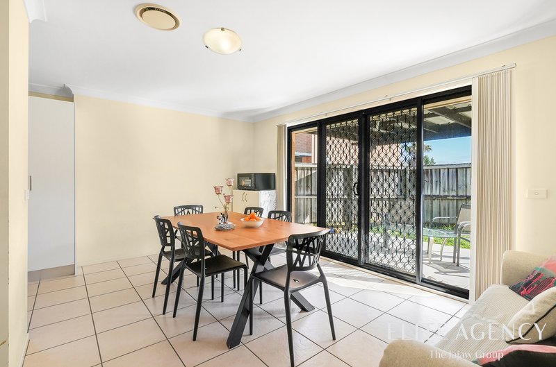 Photo - 67 Coffs Harbour Avenue, Hoxton Park NSW 2171 - Image 6