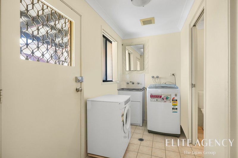 Photo - 67 Coffs Harbour Avenue, Hoxton Park NSW 2171 - Image 7