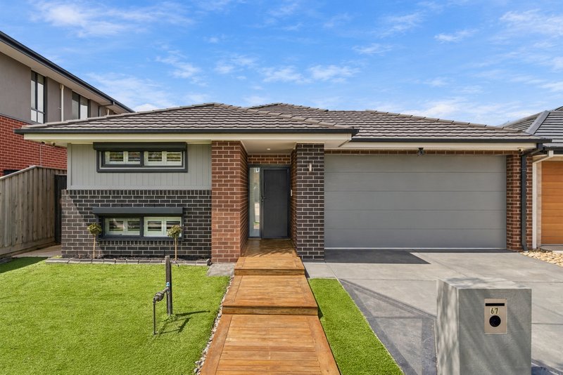Photo - 67 Creekside Circuit, Hillside VIC 3037 - Image 1