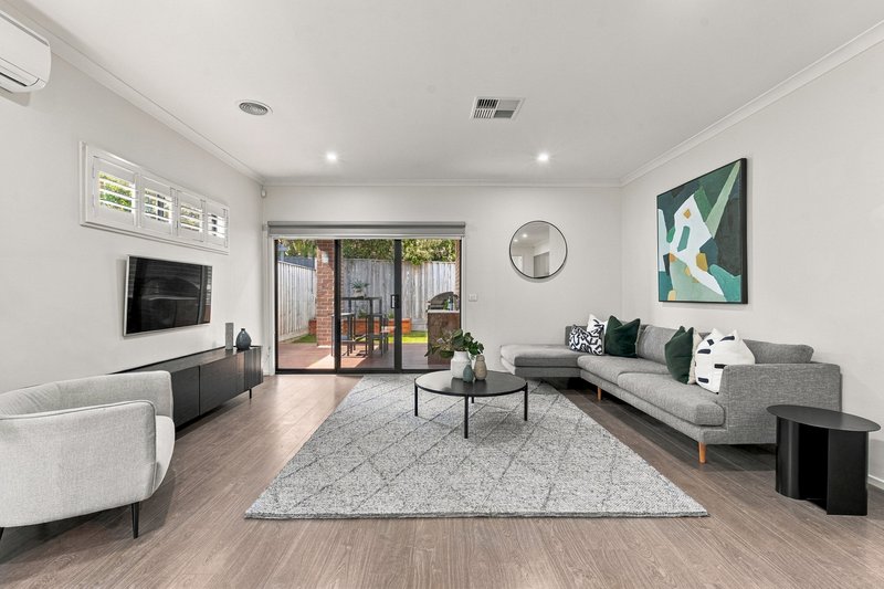 Photo - 67 Creekside Circuit, Hillside VIC 3037 - Image 7