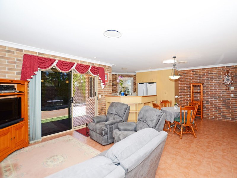 Photo - 67 Cunningham Street, Urangan QLD 4655 - Image 11