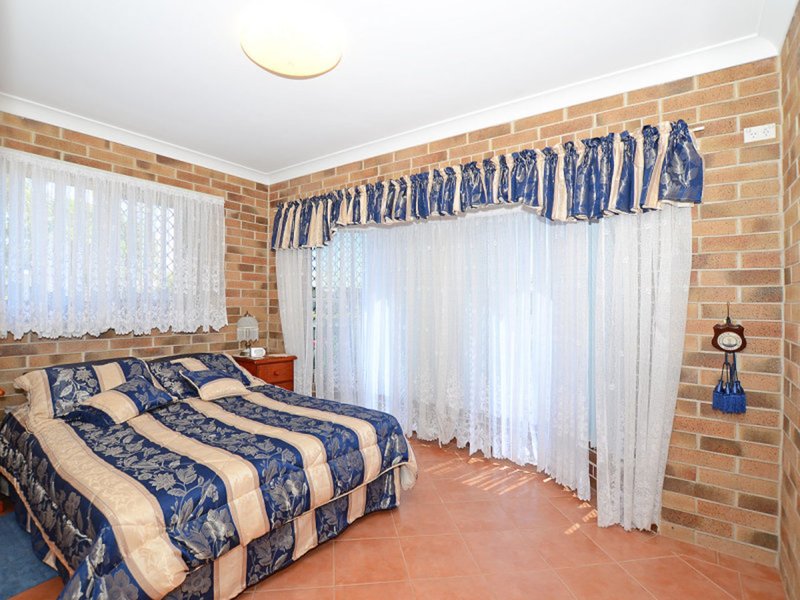 Photo - 67 Cunningham Street, Urangan QLD 4655 - Image 17