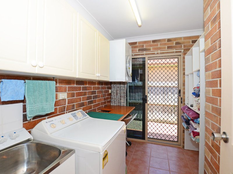 Photo - 67 Cunningham Street, Urangan QLD 4655 - Image 22