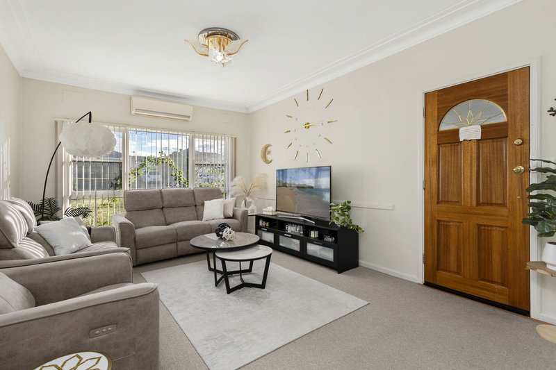 Photo - 67 Damien Avenue, Greystanes NSW 2145 - Image 2