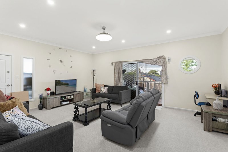 Photo - 67 Damien Avenue, Greystanes NSW 2145 - Image 5