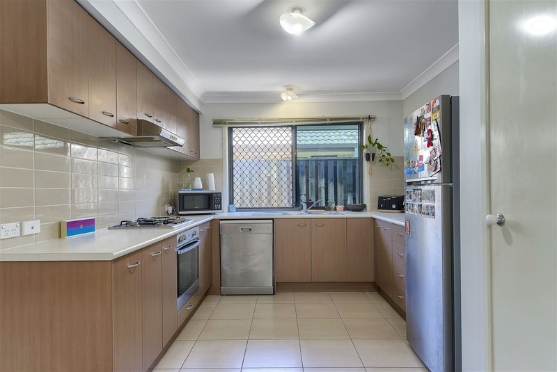 Photo - 67 Diamantina Crescent, Fitzgibbon QLD 4018 - Image 2