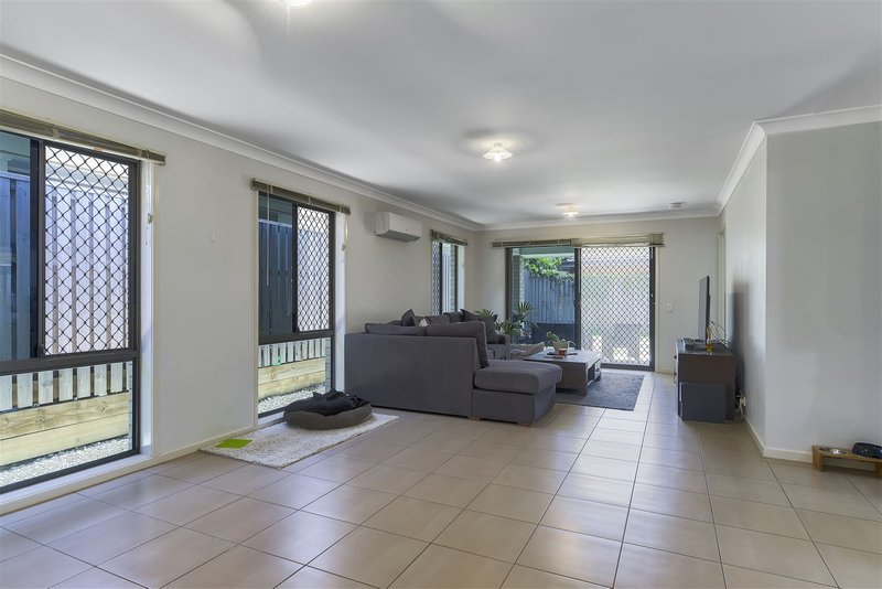 Photo - 67 Diamantina Crescent, Fitzgibbon QLD 4018 - Image 5