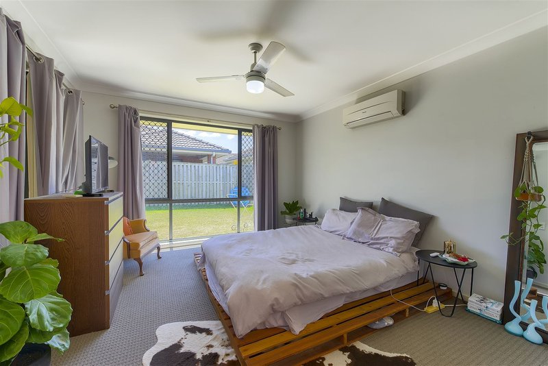 Photo - 67 Diamantina Crescent, Fitzgibbon QLD 4018 - Image 6