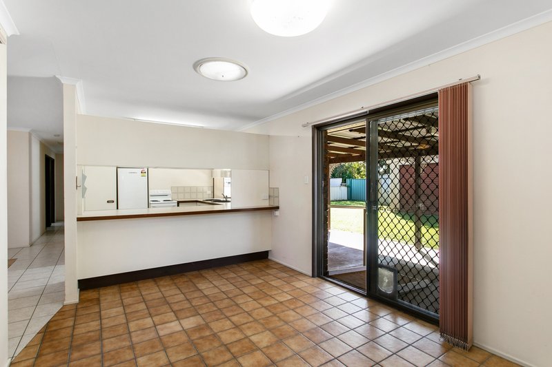 Photo - 67 Dolphin Dr , Bongaree QLD 4507 - Image 4