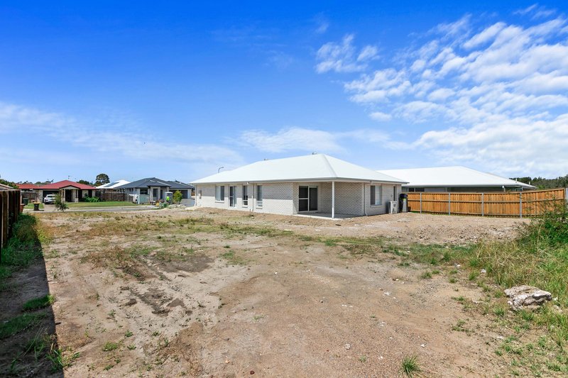 Photo - 67 Dougan Street, Point Vernon QLD 4655 - Image 6