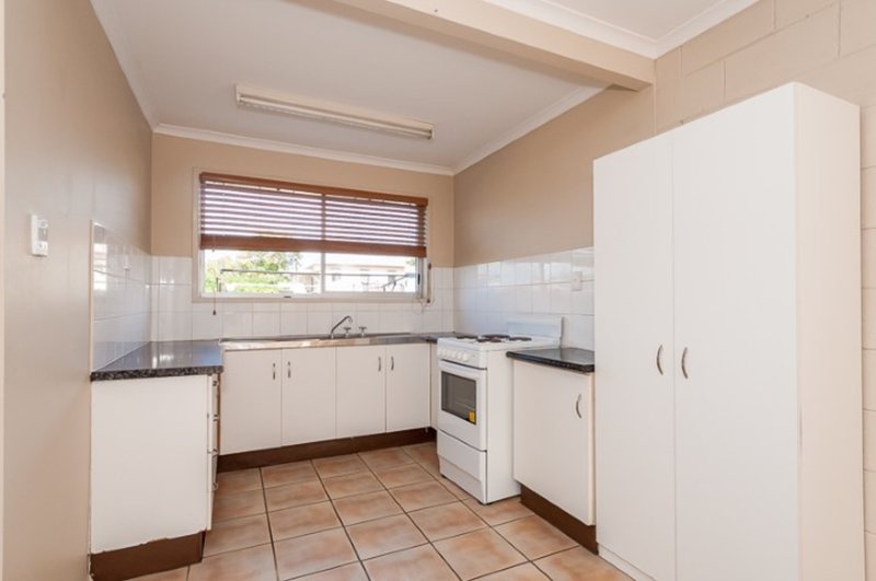 Photo - 6/7 Eden Street, South Gladstone QLD 4680 - Image 5