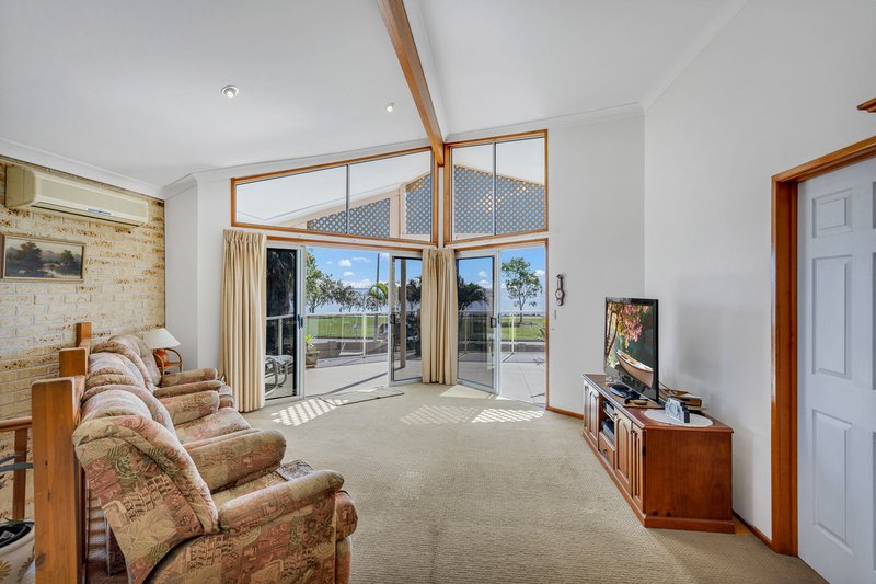 Photo - 67 Endeavour Esplanade, Newport QLD 4020 - Image 10