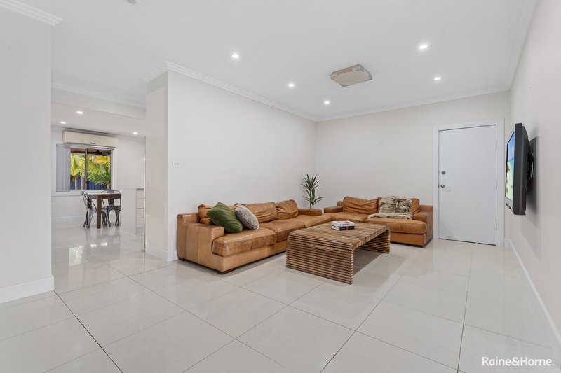 Photo - 67 Eton Street, Smithfield NSW 2164 - Image 5