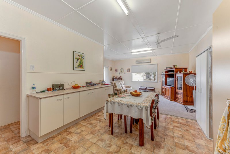 Photo - 67 Faldt Street, Norville QLD 4670 - Image 8