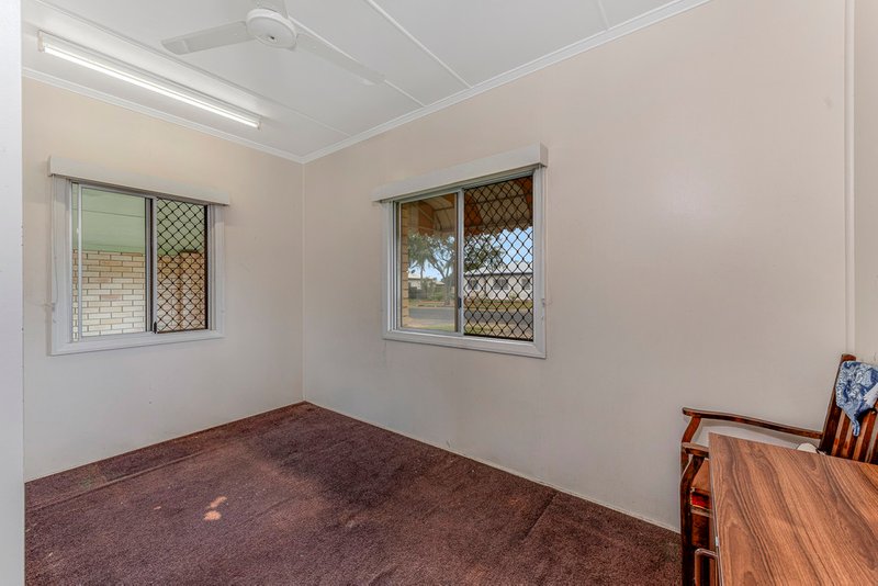 Photo - 67 Faldt Street, Norville QLD 4670 - Image 12