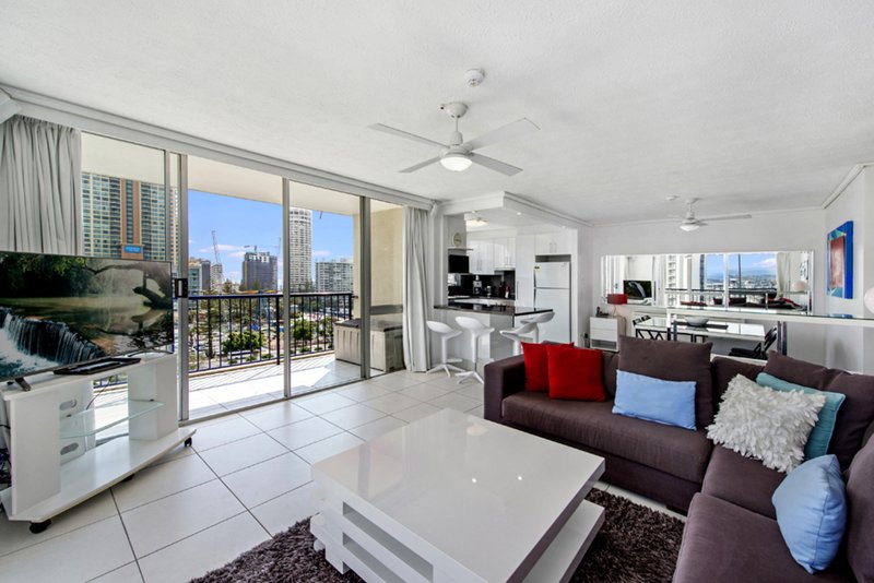 Photo - 67 Ferny Avenue, Surfers Paradise QLD 4217 - Image 4