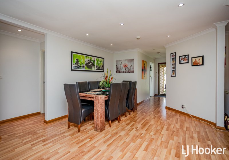 Photo - 67 Forest Lakes Drive, Thornlie WA 6108 - Image 9