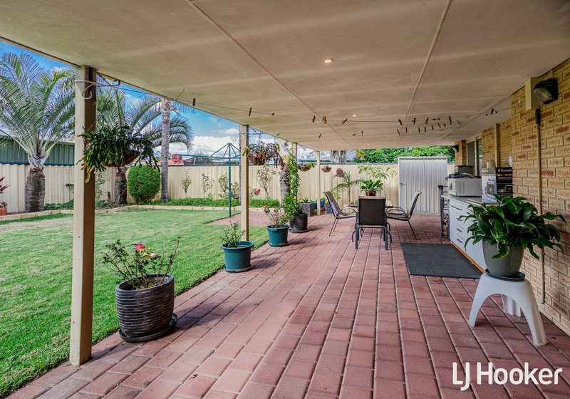 Photo - 67 Forest Lakes Drive, Thornlie WA 6108 - Image 21