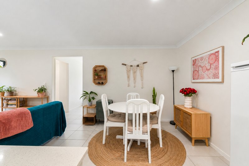 Photo - 6/7 Franco Place, Bridgeman Downs QLD 4035 - Image 4