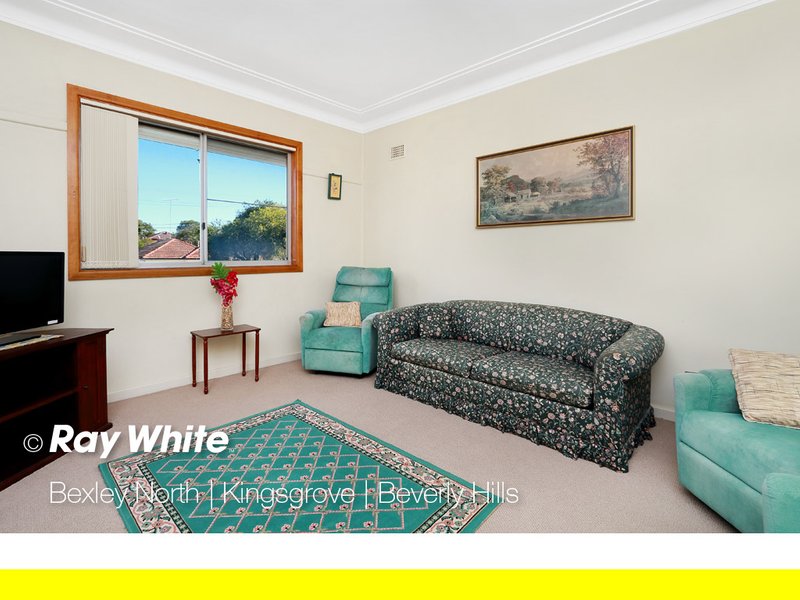 Photo - 67 Glamis Street, Kingsgrove NSW 2208 - Image 2