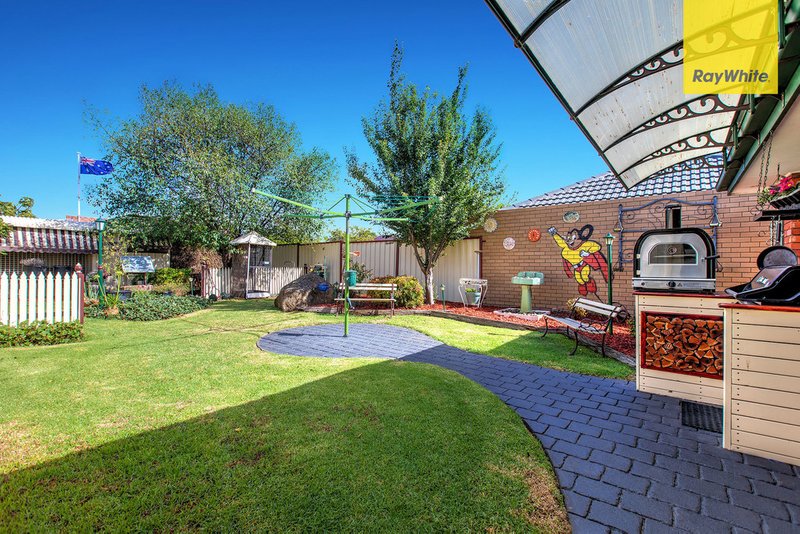 Photo - 67 Harcourt Avenue, St Albans VIC 3021 - Image 11