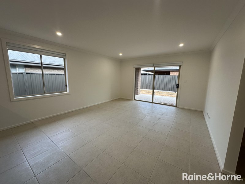 Photo - 67 Hatcher Road, Munno Para Downs SA 5115 - Image 11
