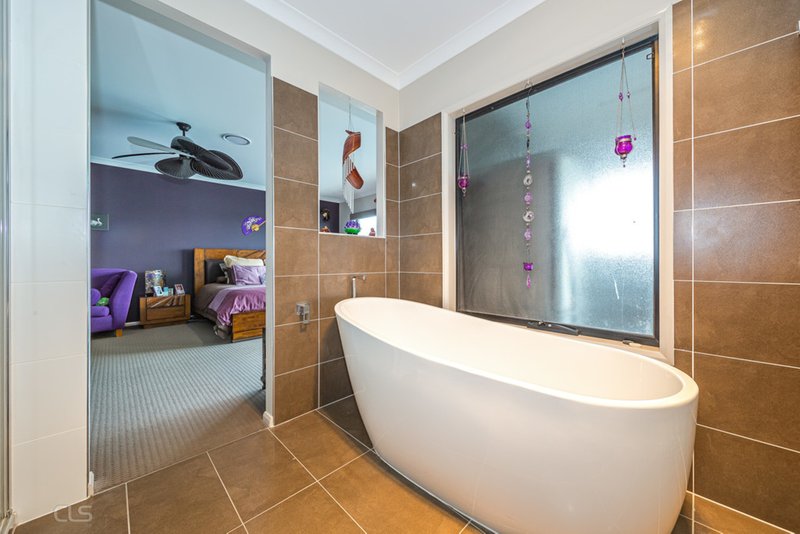 Photo - 67 Headsail Drive, Banksia Beach QLD 4507 - Image 9