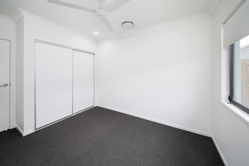 Photo - 67 Highbury Court, Greenbank QLD 4124 - Image 9